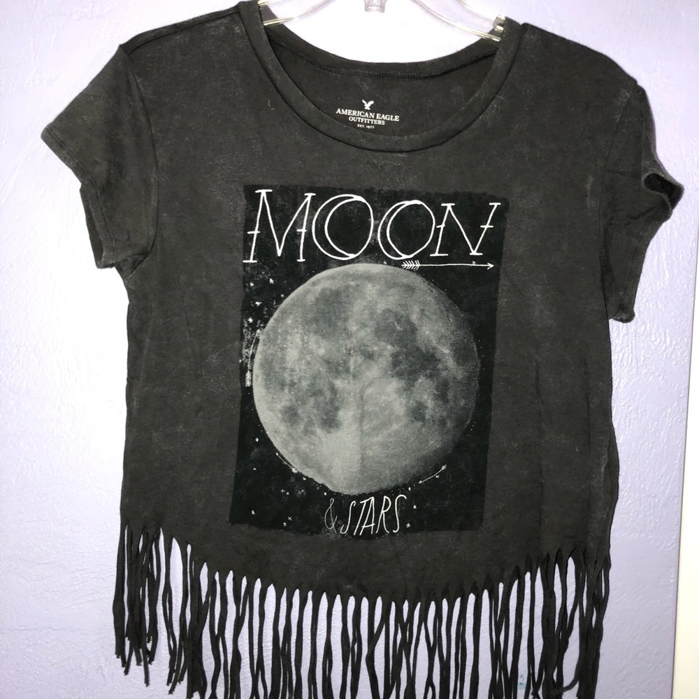 Crop tee with fringe